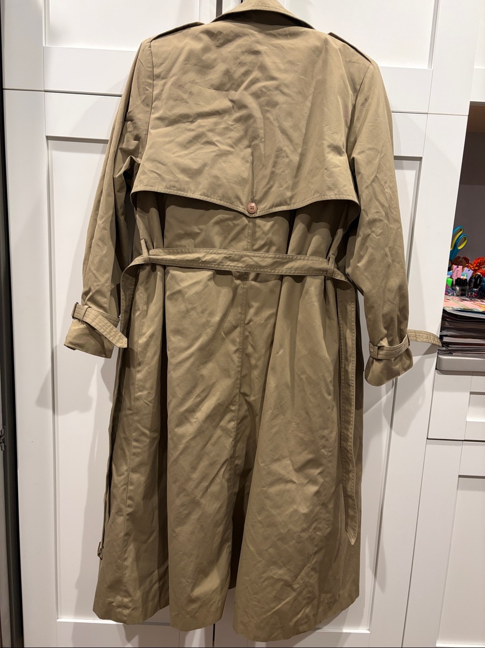 Classic Tan Trench Coat with Belt - Picture 5 of 6